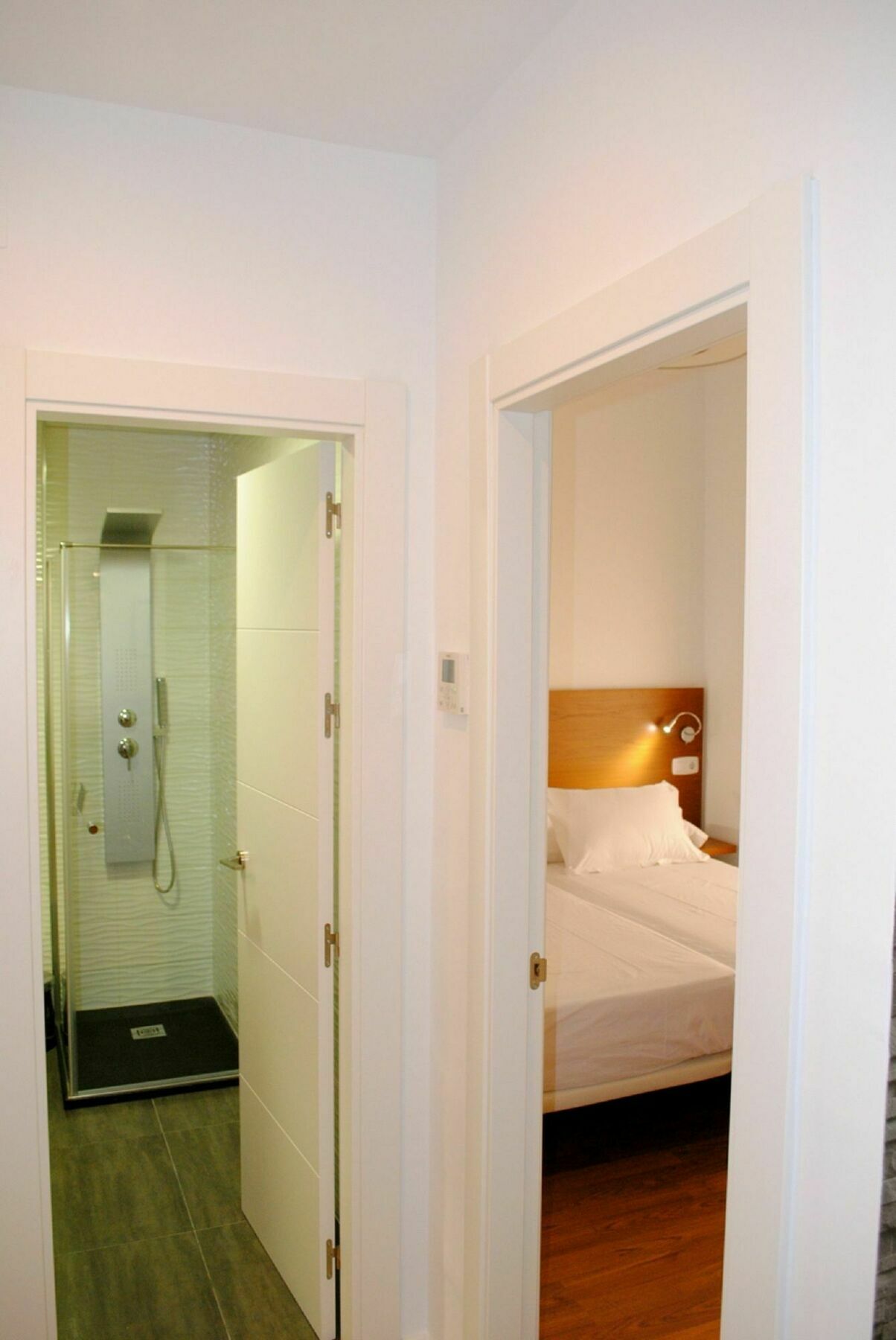 Minimal Rooms مالقة المظهر الخارجي الصورة